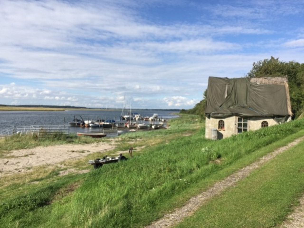 image 03